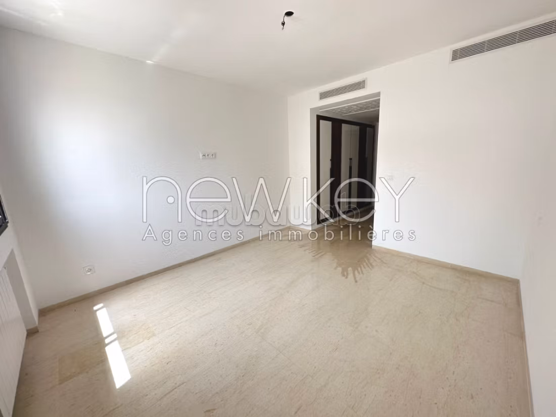 Duplex S3 con giardino in affitto ai Giardini di Cartagine