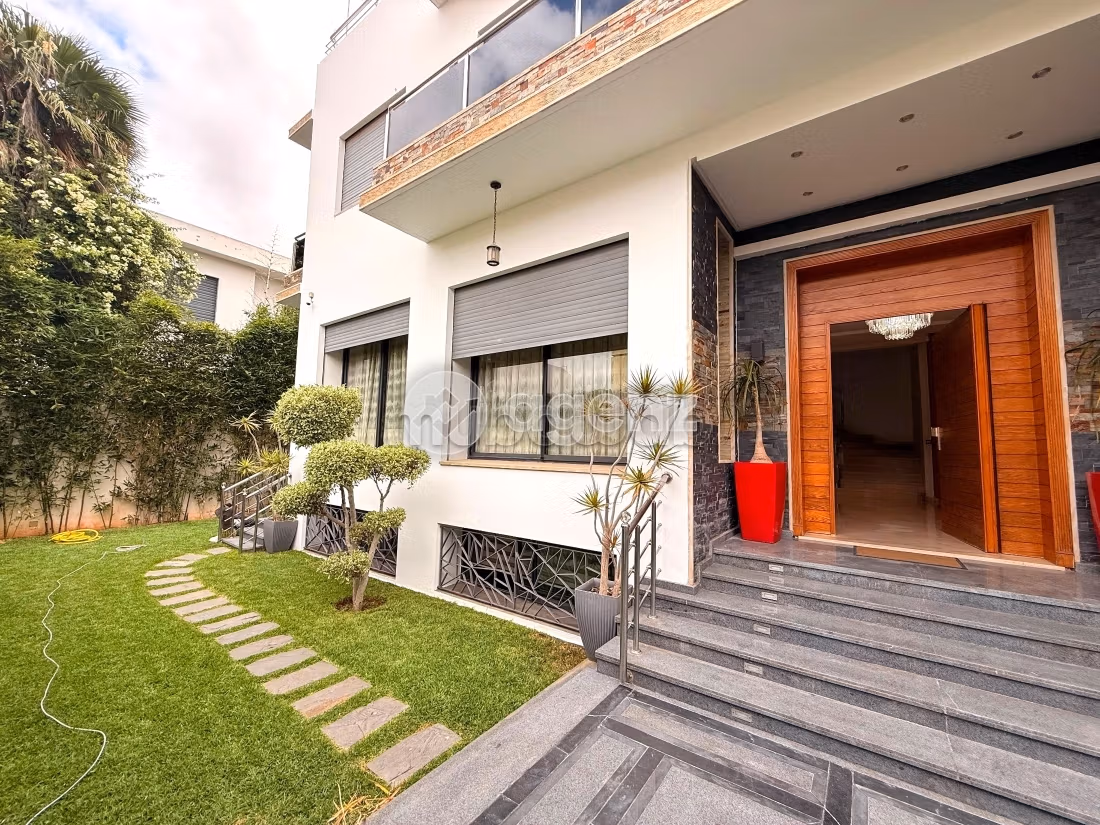 Villa for sale 390 m², 6 bedrooms Sidi Maarouf Casablanca