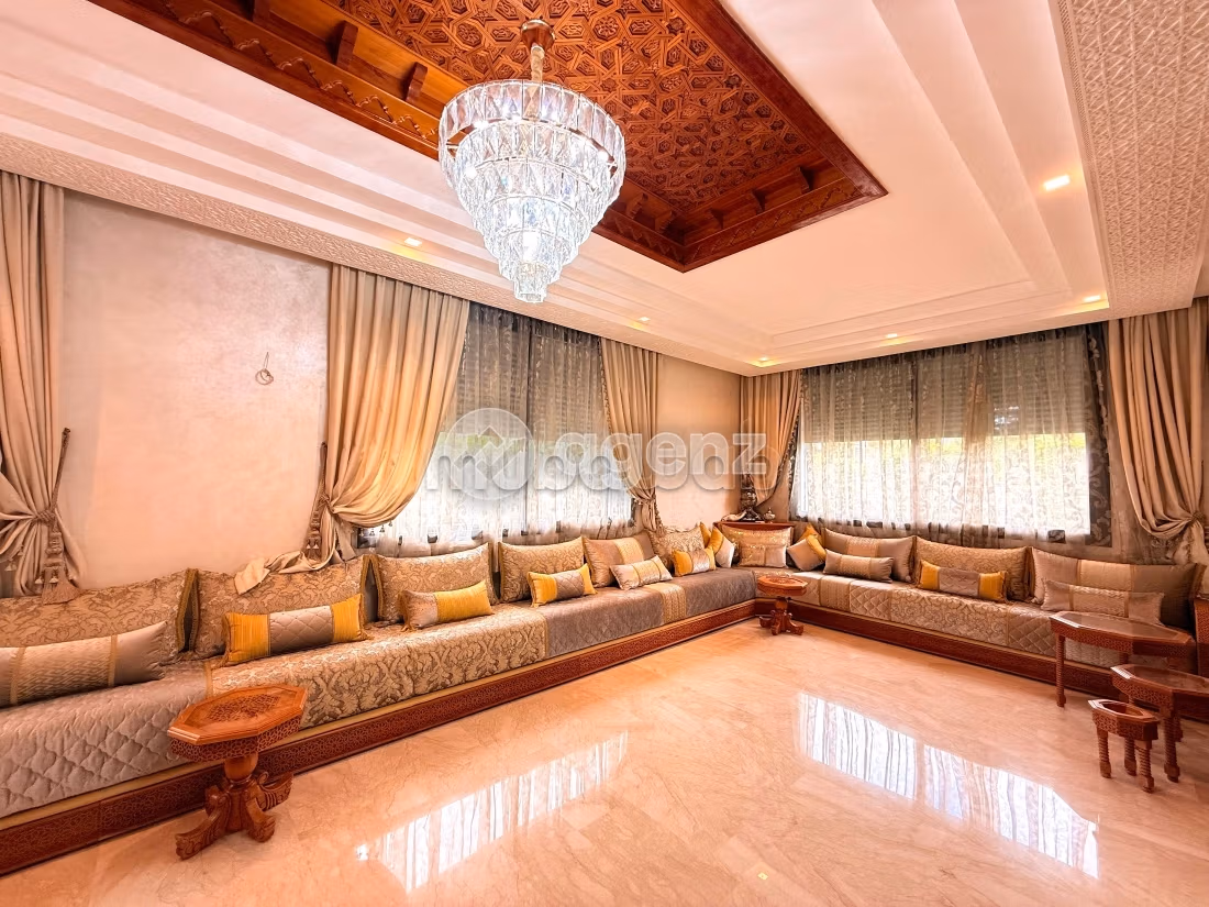 Villa for sale 390 m², 6 bedrooms Sidi Maarouf Casablanca