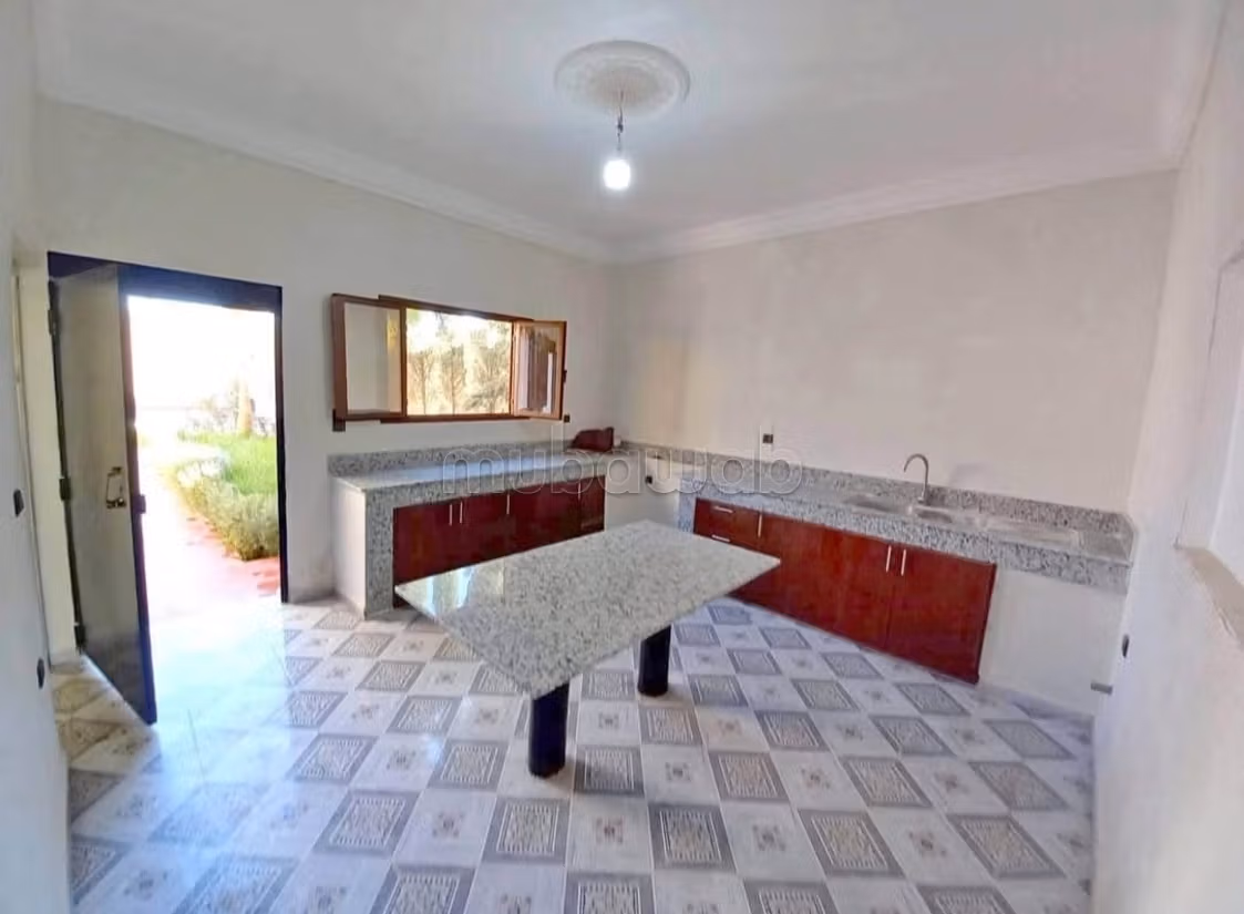 Bella casa con giardino e piscina privata situata sulla strada per Ouarzazate km18 da Marrakech