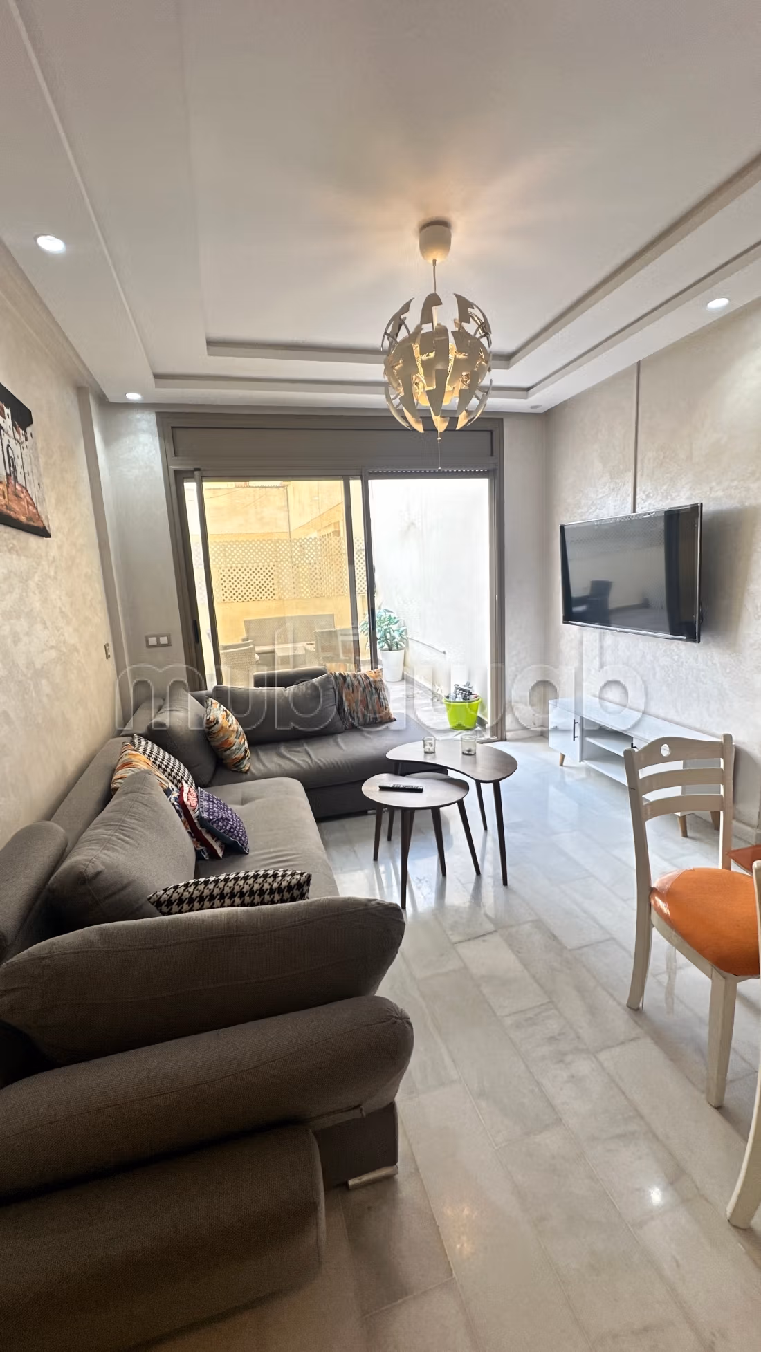 Studio avec belle terrasse