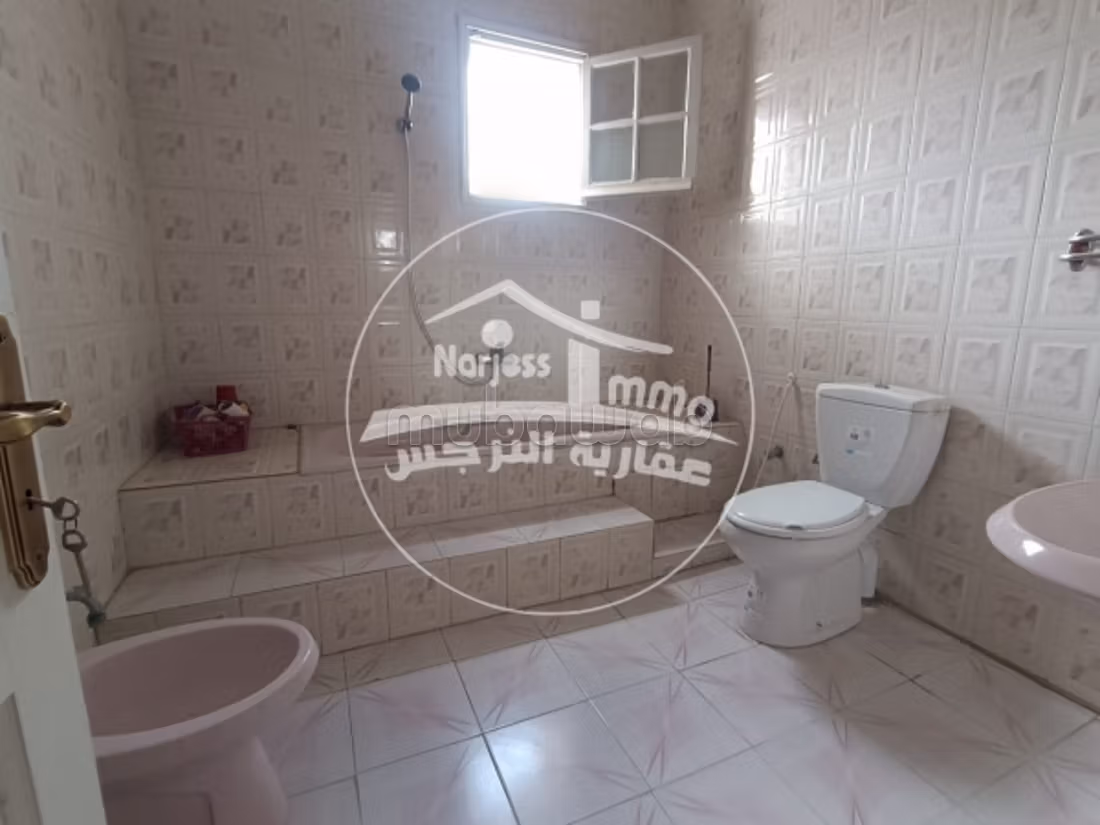 S2 al 1° piano di una villa a Khezema Ouest