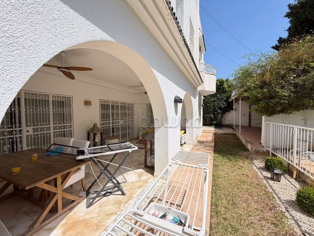 A louer Villa avec piscine à Carthage Salambo