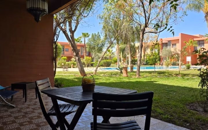 Mooi gemeubileerd appartement op de begane grond te huur