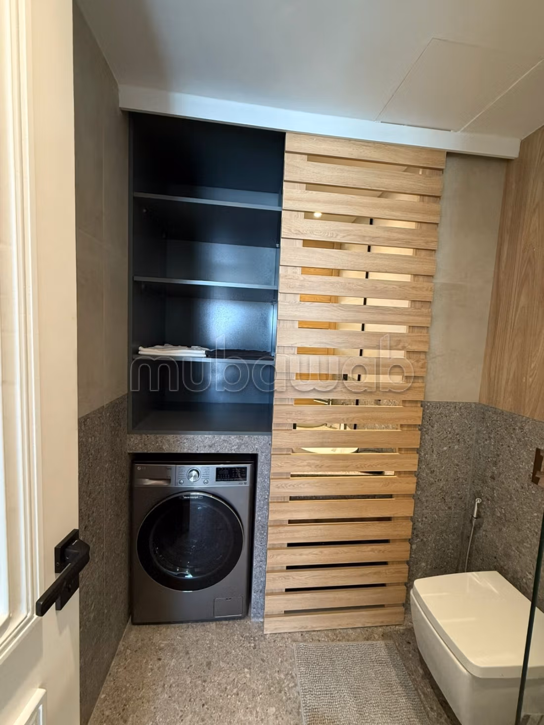 Très bel appartement en location à Bourgogne Ouest
racine. 2 pièces. Meublé — 3