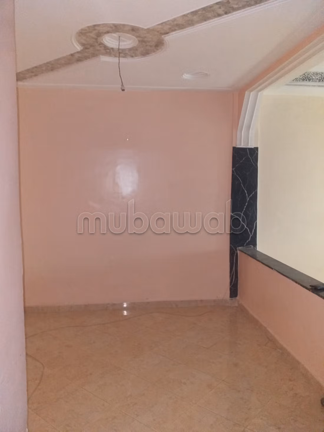 Appartement spacieux a louer avec garage et balcon