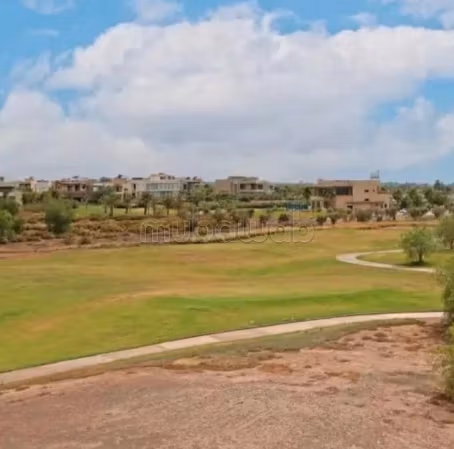 Argan Golf, ottimo terreno in vendita con due facciate e un bel giardino in godimento