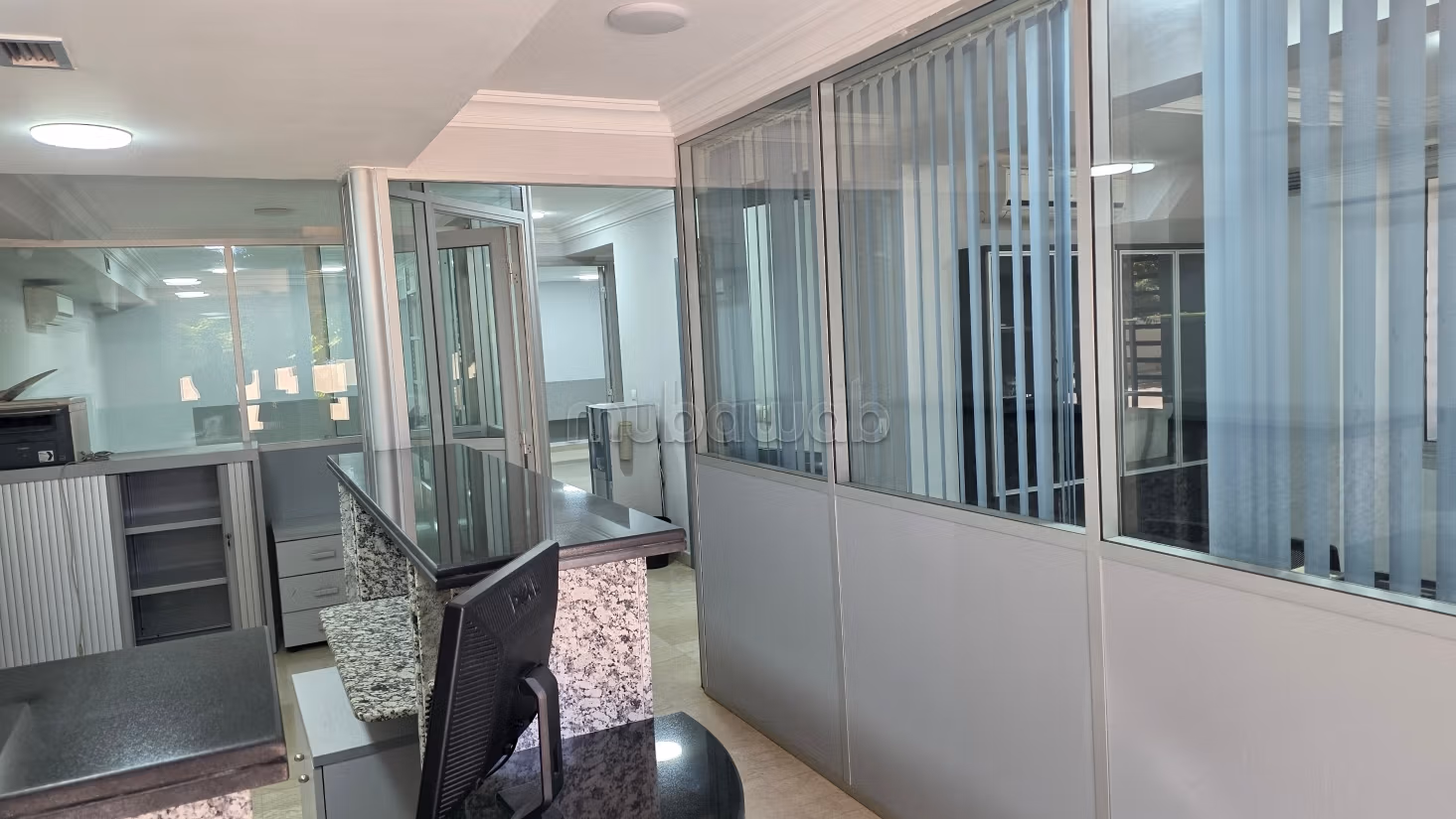 Office for rent Hamria Center in Meknes Ground floor 120 meters and first floor 90 m