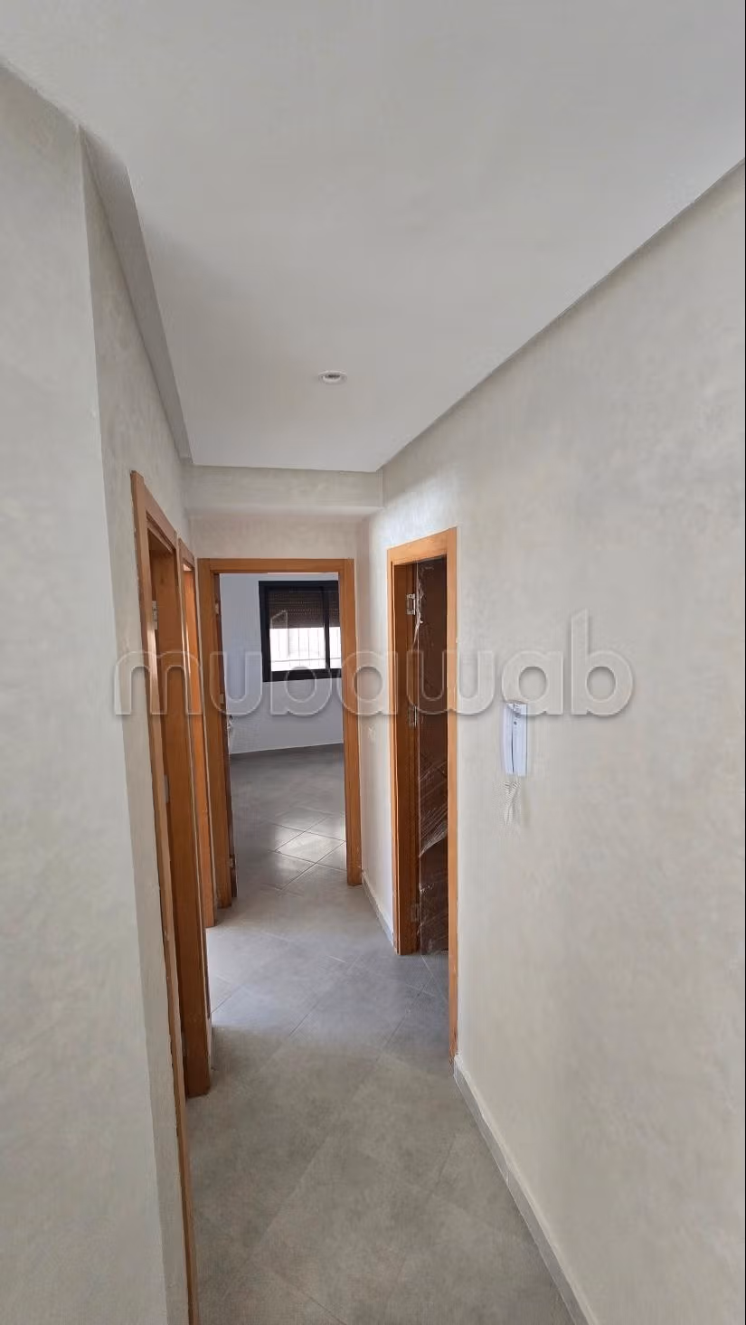 Vend appartement à Martil. 2 pièces confortables. Porte blindée et résidence sécurisée
