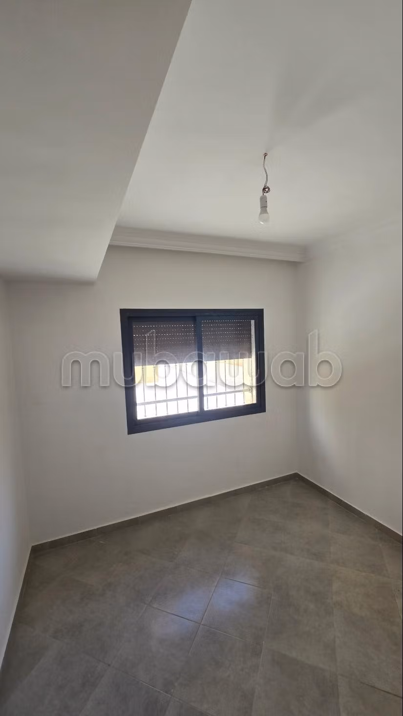 Vend appartement à Martil. 2 pièces confortables. Porte blindée et résidence sécurisée
