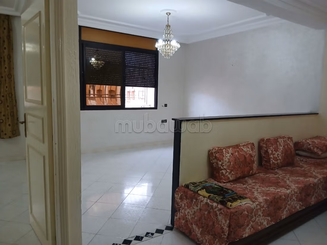 منزل R2 مع سرداب ومتجر للبيع Casa