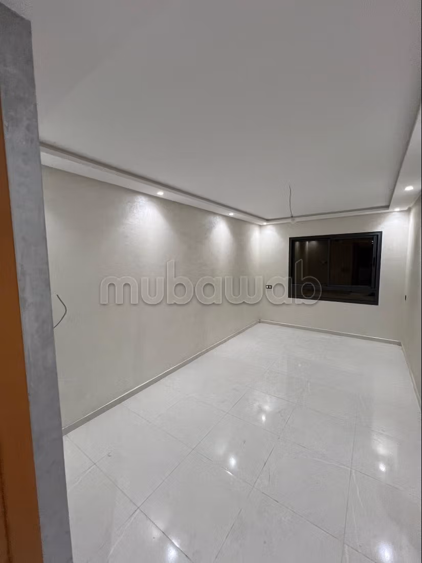 Aparentemente S2 en venta con terraza en buen estado