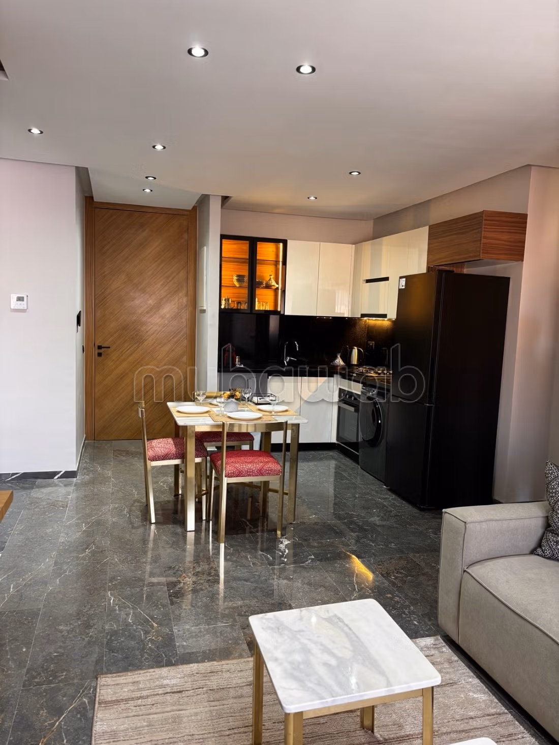 In affitto appartamento moderno con 2 camere da letto arredato