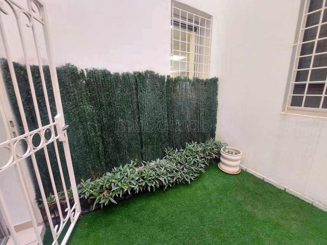Offices for rent in Agdal. Area 202 m². With elevator and terrace