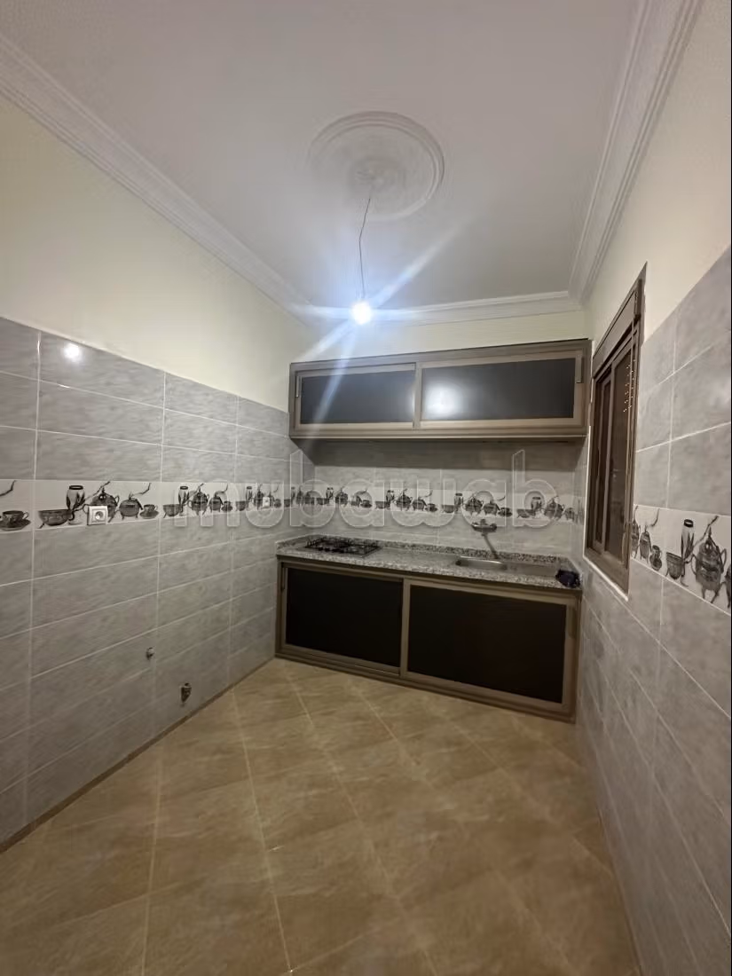 For sale: Commercial building in Béni Mellal – An Nour subdivision, section 3

Location: Oulad M’Barek Province, An Nour subdivision section 3, Béni Mellal

Area: 100 m²

Type: Commercial building

Composition: Each floor includes 2 rooms

Price: 1,800,000 DH negotiable based on seriousness

Highlights:

* Good location, quiet and accessible
* Ideal for investment (housing commerce)
* Possibility of exploitation on multiple levels

Contact: [add your number]