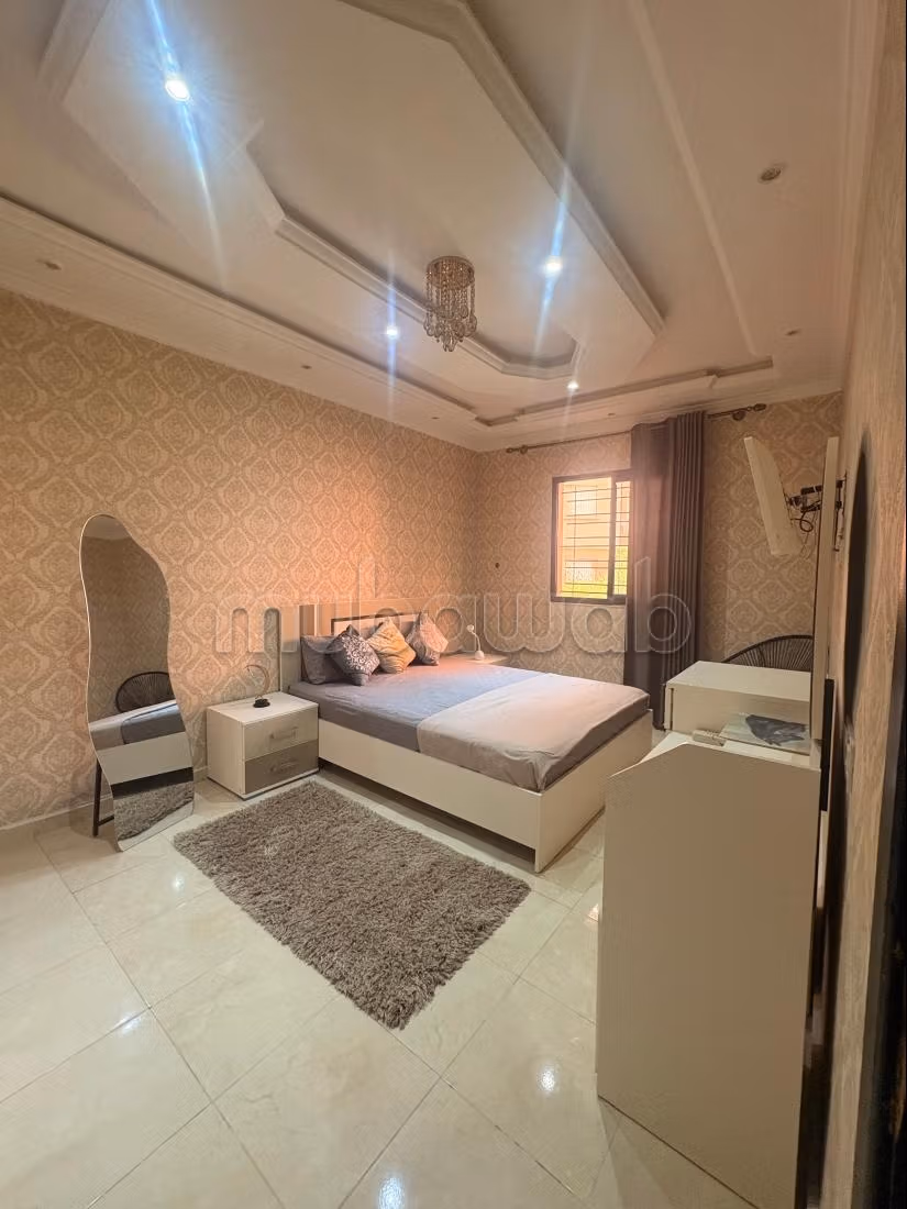 Superbe appartement à louer à Hay Mabrouka.
Superficie 62 m².
Bien meublé — 6