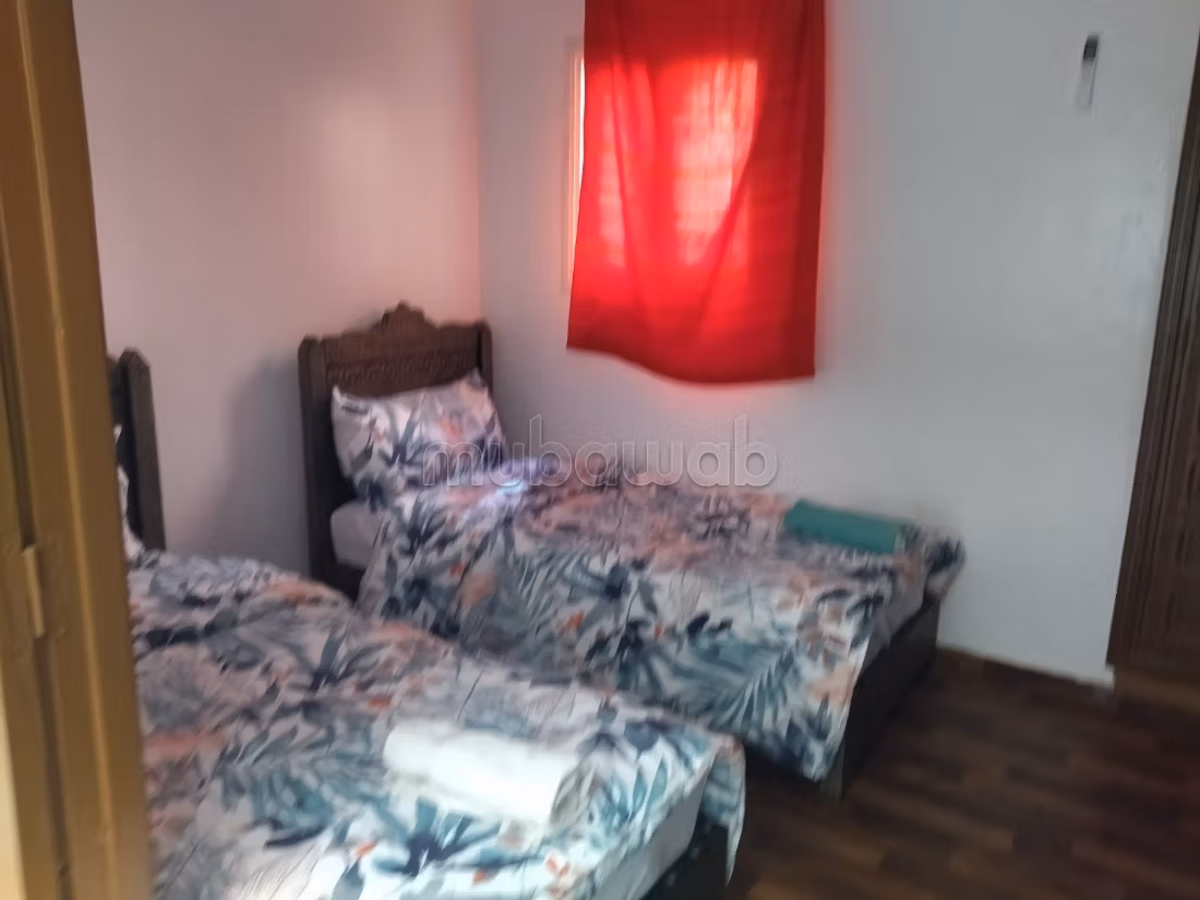 Riad te koop in het toeristische dorp Bab Lakhmis 4 grote kamers. Gemeubileerd