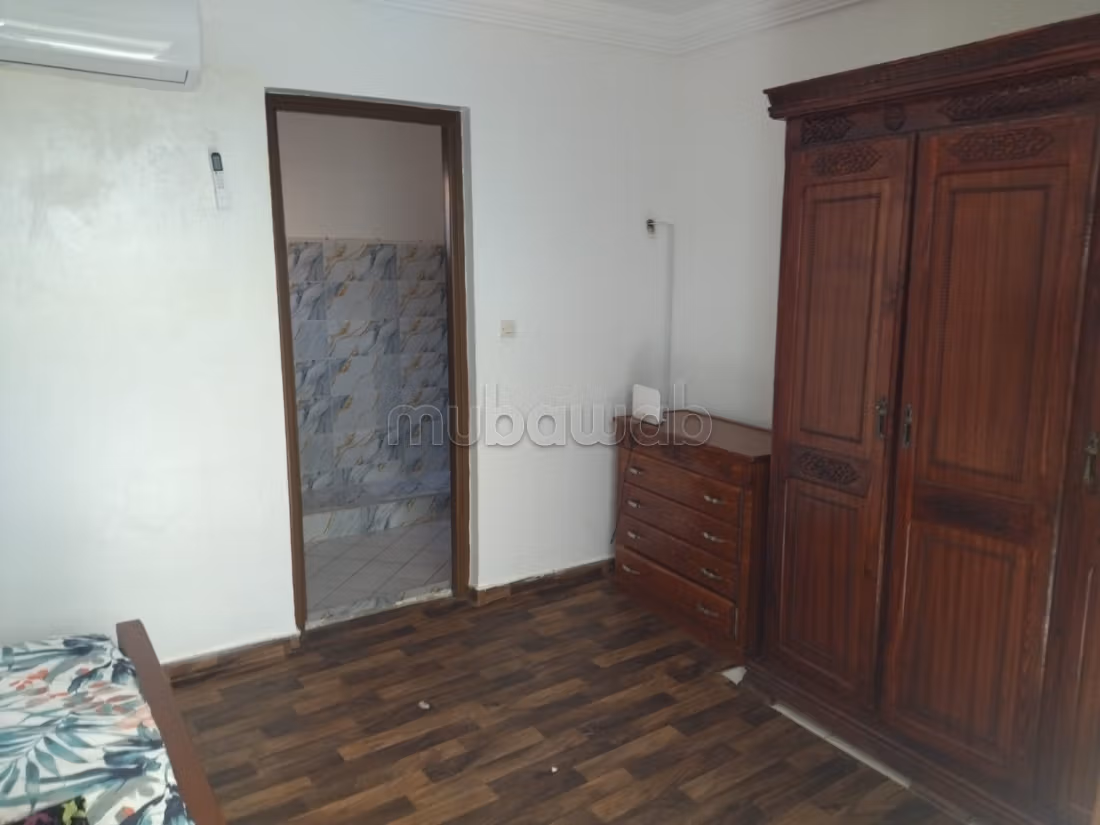Riad te koop in het toeristische dorp Bab Lakhmis 4 grote kamers. Gemeubileerd