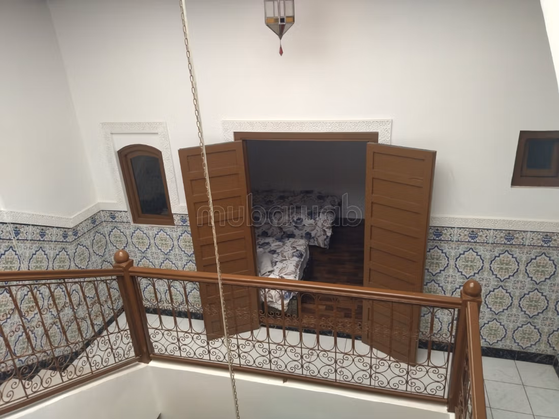 Riad te koop in het toeristische dorp Bab Lakhmis 4 grote kamers. Gemeubileerd