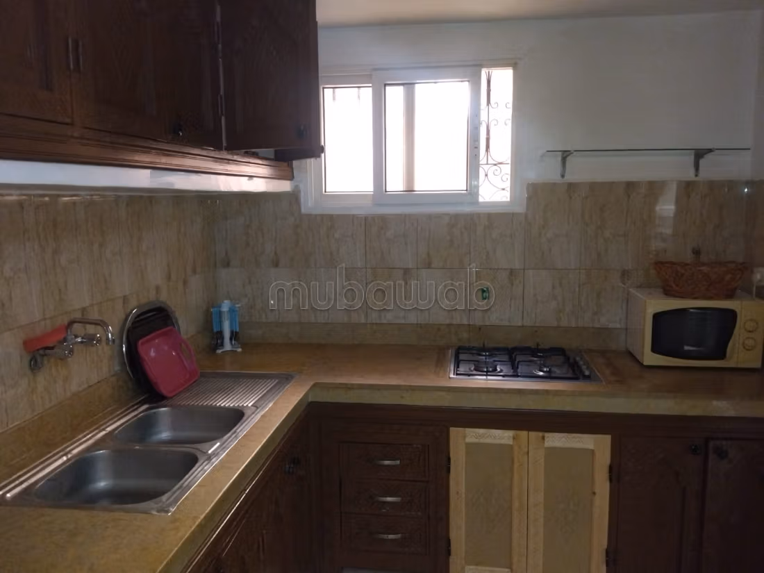 Riad te koop in het toeristische dorp Bab Lakhmis 4 grote kamers. Gemeubileerd