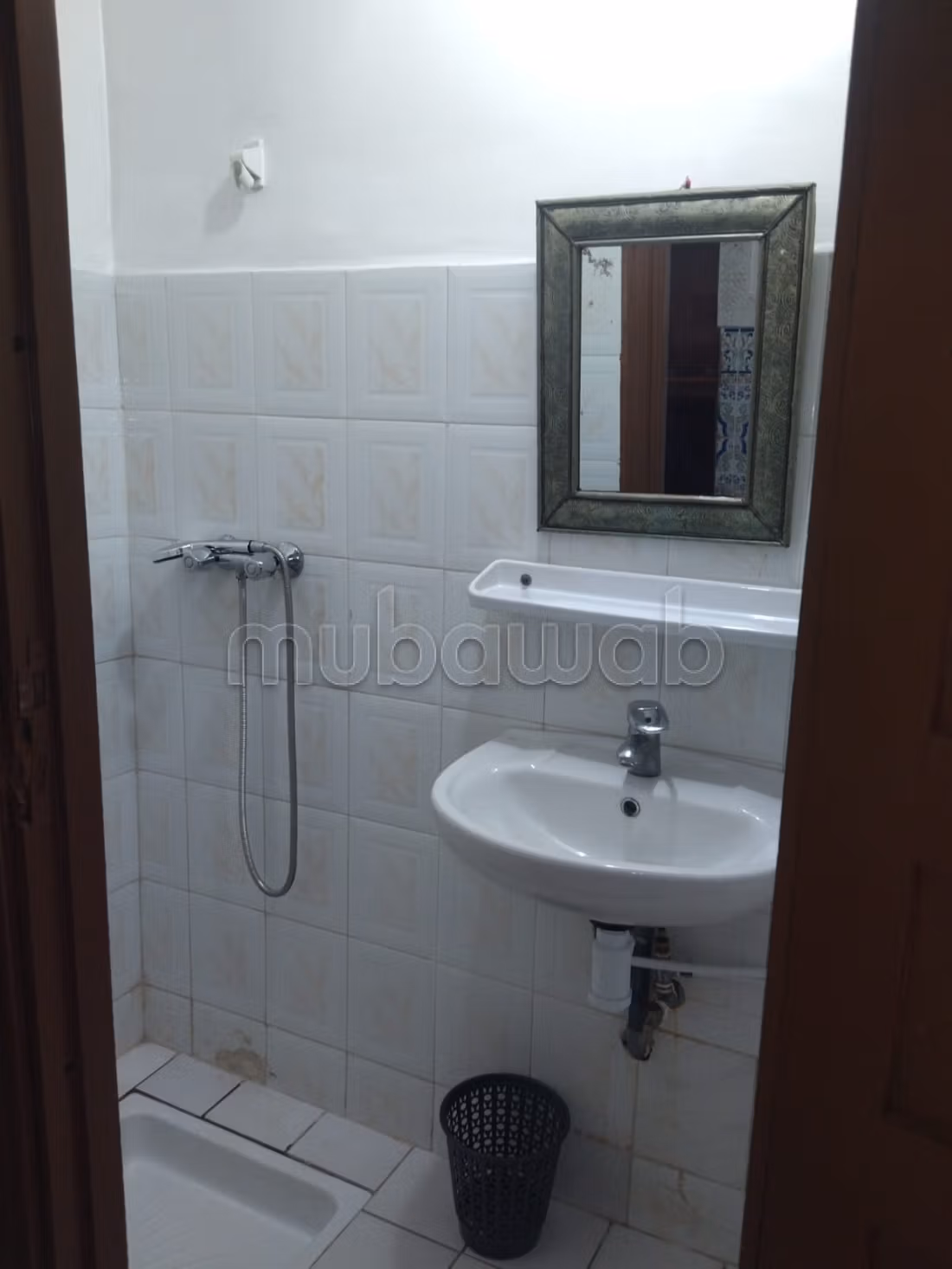 Riad te koop in het toeristische dorp Bab Lakhmis 4 grote kamers. Gemeubileerd