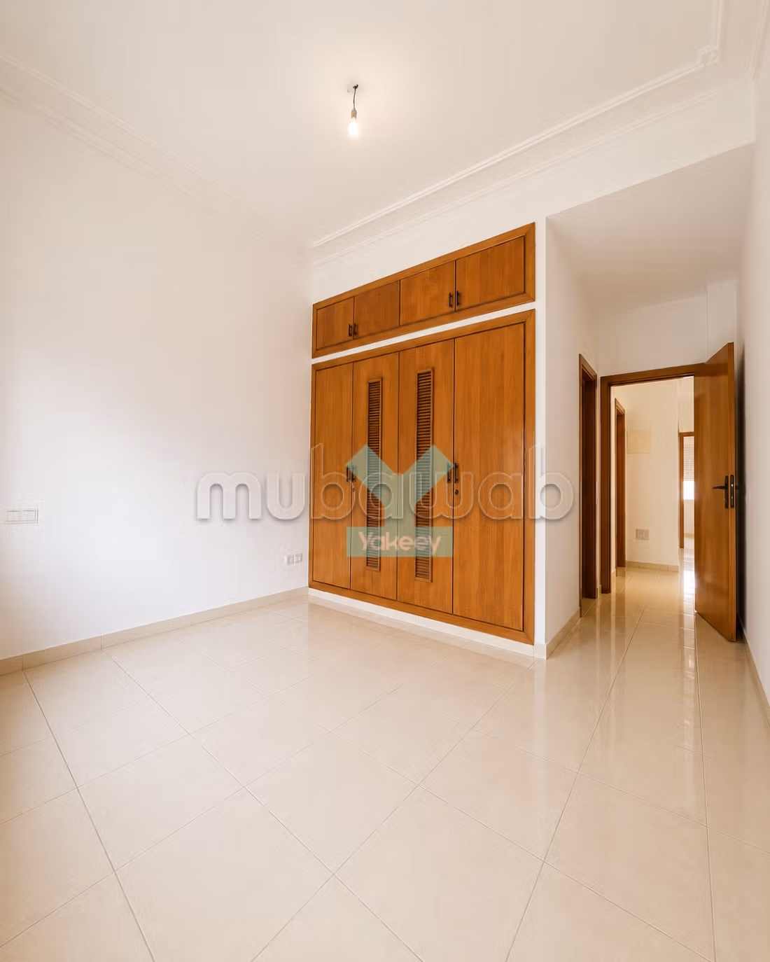Rare rez de jardin à ain diab
3 chambres — 6