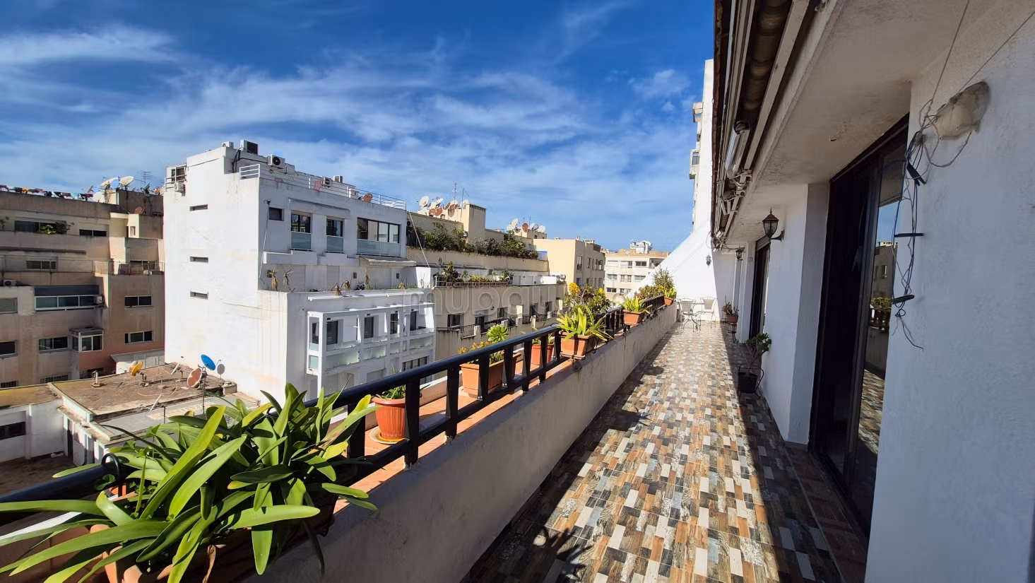 A vendre duplex 538m2 Racine