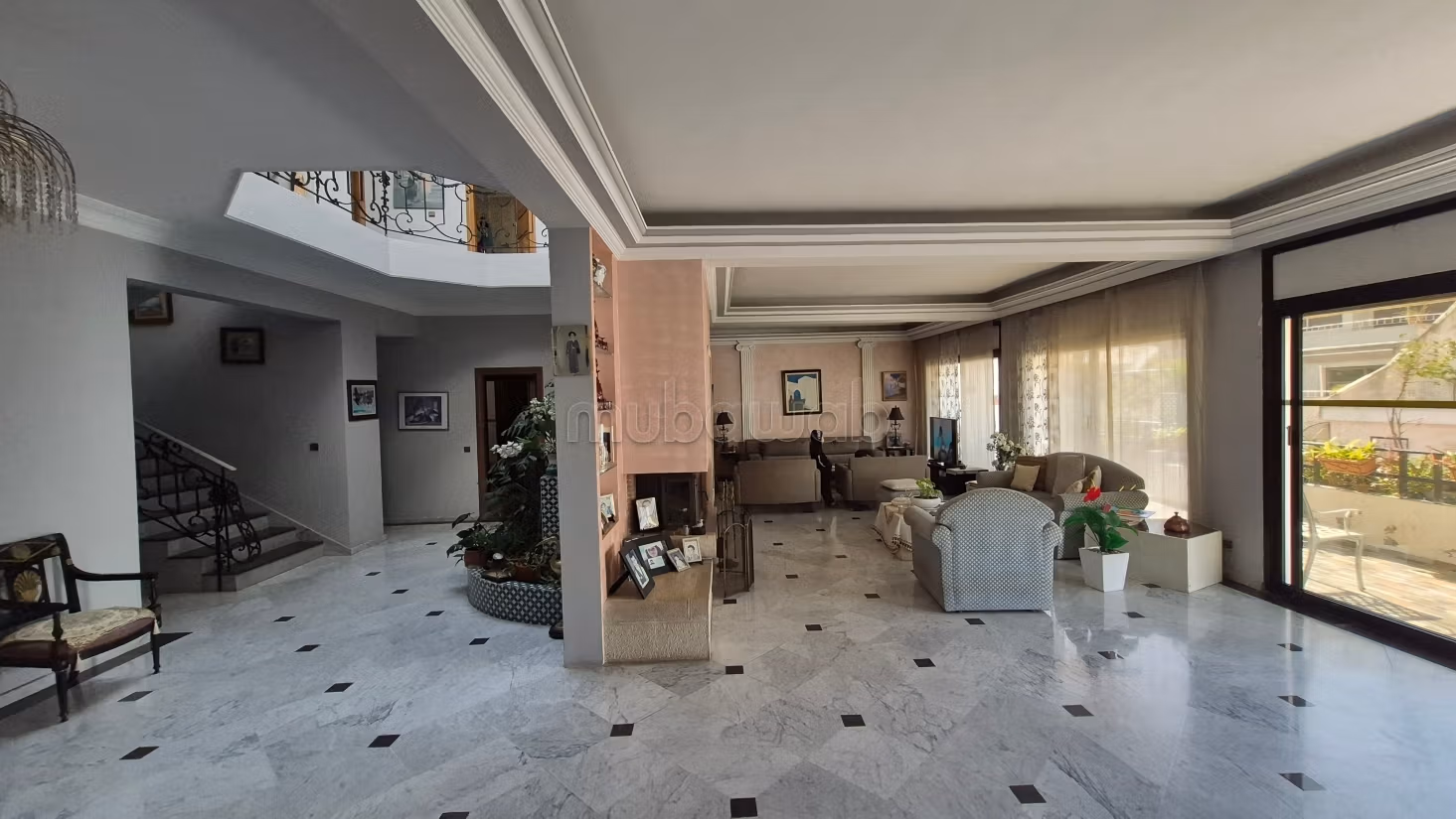 A vendre duplex 538m2 Racine