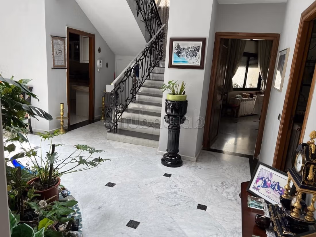 A vendre duplex 538m2 Racine