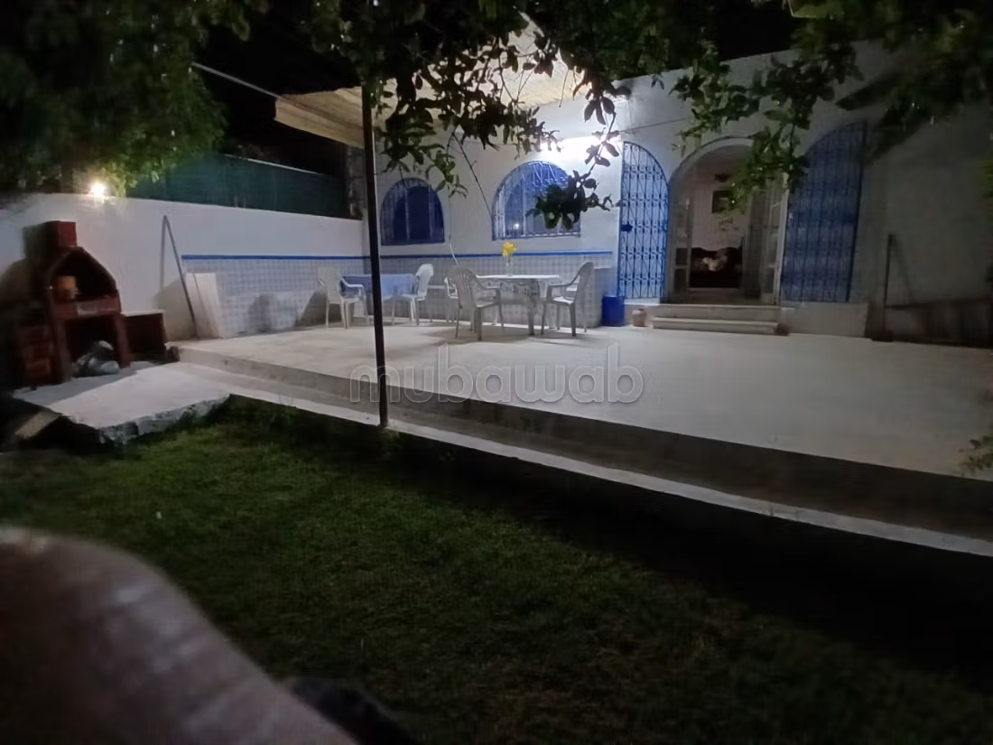 FOR RENT charming bungalow with large garden