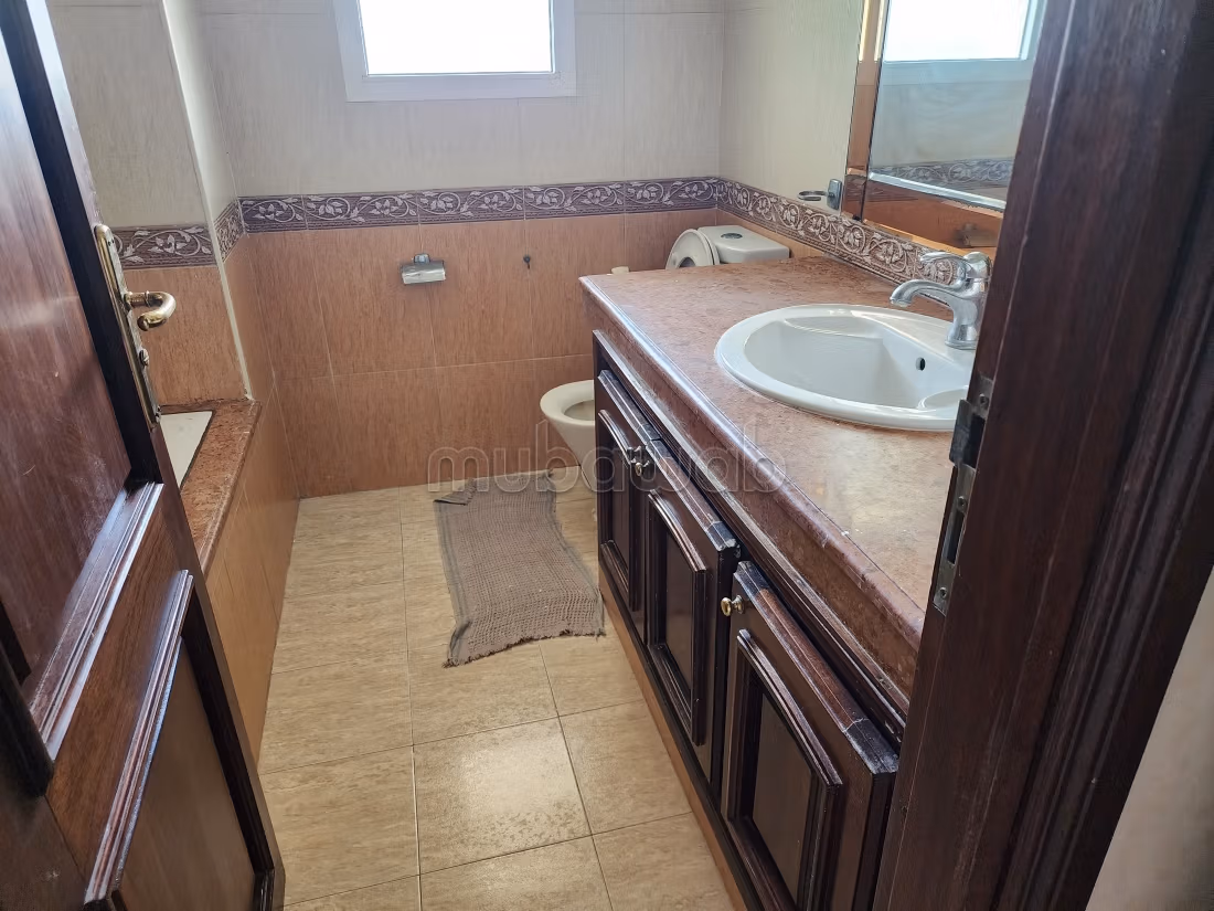 Appartement 211 m² à Ain Chock — 13