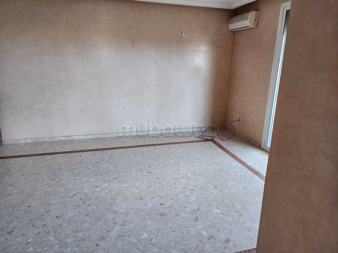 Appartement 211 m² à Ain Chock — 12