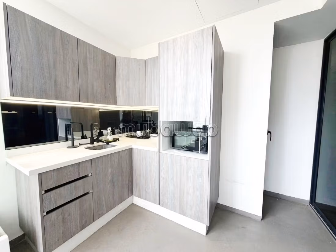 Bureau Neuf Meublé De 176 M² En Location Sur CFC