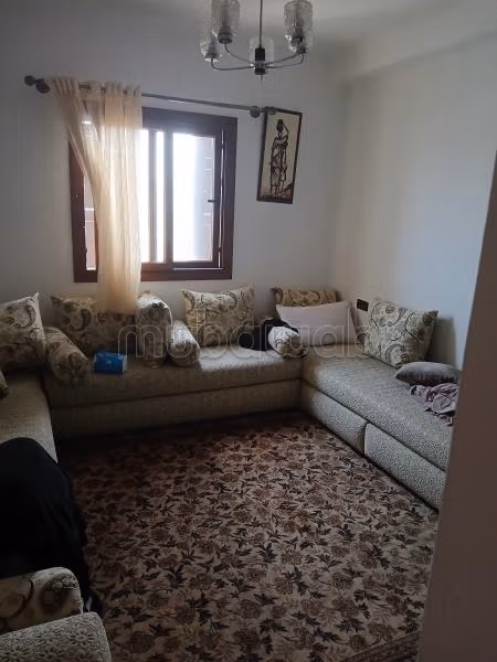 Appartamento in vendita a M'Diq. 2 camere piacevoli. Salotto marocchino tipico, residenza sicura