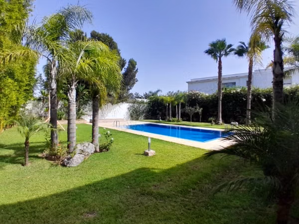 Villa prestigiosa en alquiler en Souissi 3000m