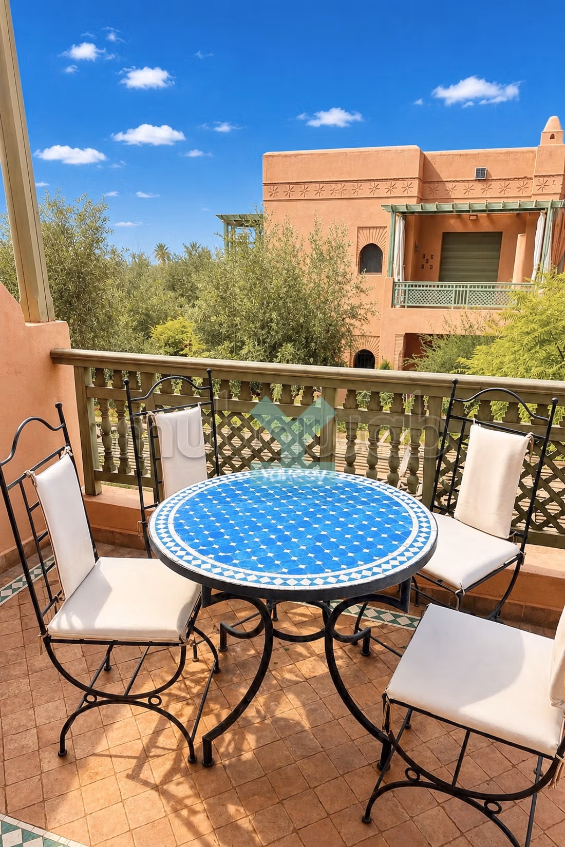 Bel appartement de caractère terrasse piscine — 2