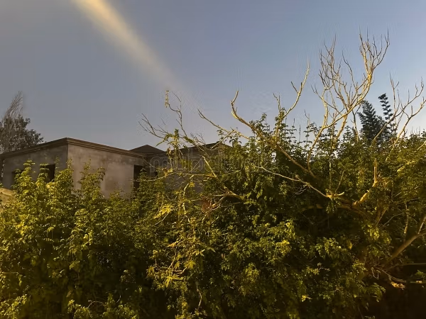 Terrain d’exception avec villa semi finie à vendre – Quartier des Ambassades