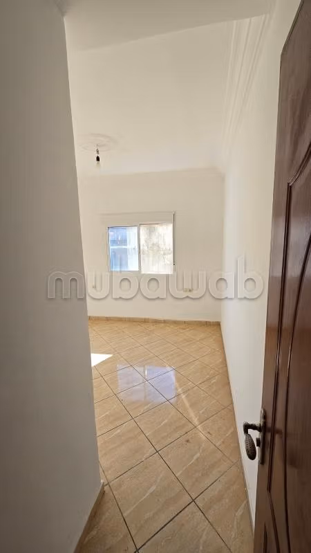 Appartamento in vendita a M'Diq. Superficie totale 75 m². Bella terrazza
