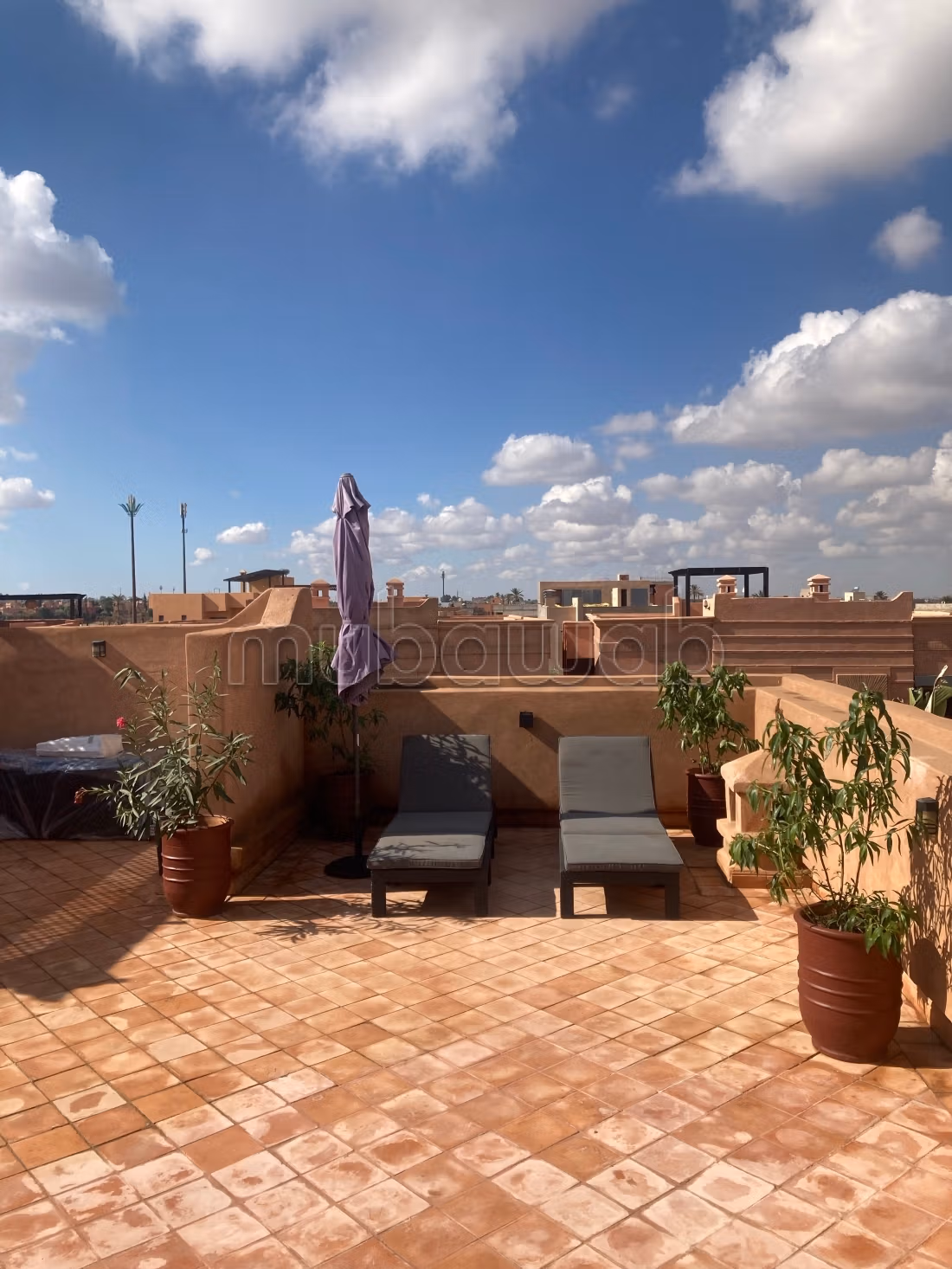 Appartamento arredato in affitto a lungo termine in una residenza con 2 piscine, campo da calcio e da basket – Comfort & Posizione ideale. Marrakech Atlas Golf Resort️, strada di Fès km5, 20 min dal centro ️ 2 camere da letto, 2 bagni, terrazza panoramica