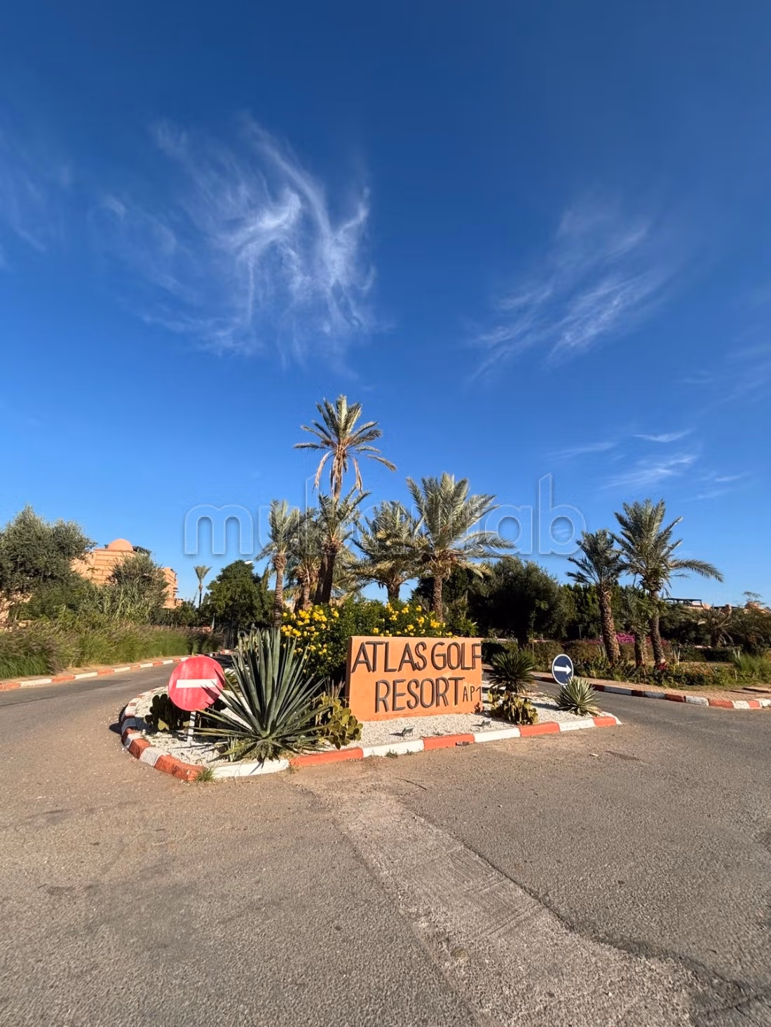 Appartamento arredato in affitto a lungo termine in una residenza con 2 piscine, campo da calcio e da basket – Comfort & Posizione ideale. Marrakech Atlas Golf Resort️, strada di Fès km5, 20 min dal centro ️ 2 camere da letto, 2 bagni, terrazza panoramica