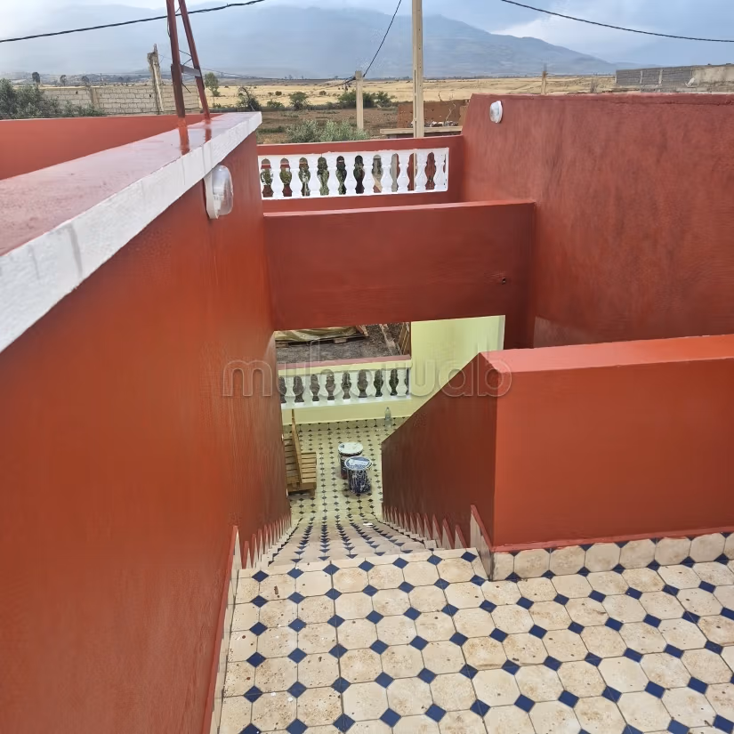 Luxe huis te koop in Dar Jamaa. Oppervlakte 360 m². Goed gemeubileerd