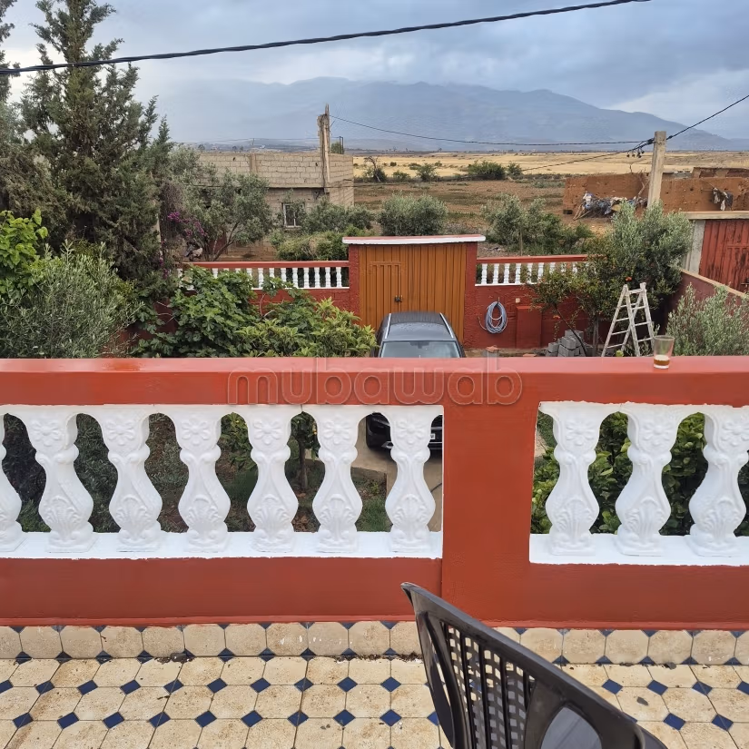 Luxe huis te koop in Dar Jamaa. Oppervlakte 360 m². Goed gemeubileerd