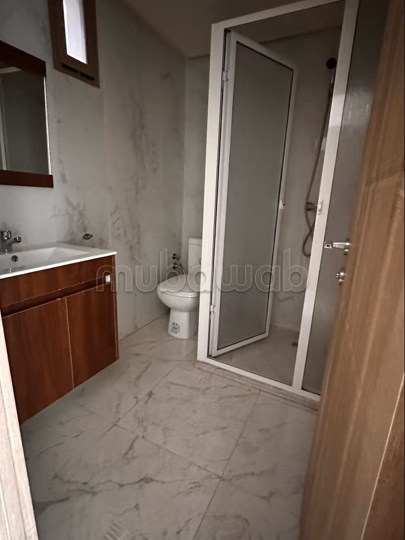 Apartment for rent in Les Hôpitaux. Area of 70 m²
