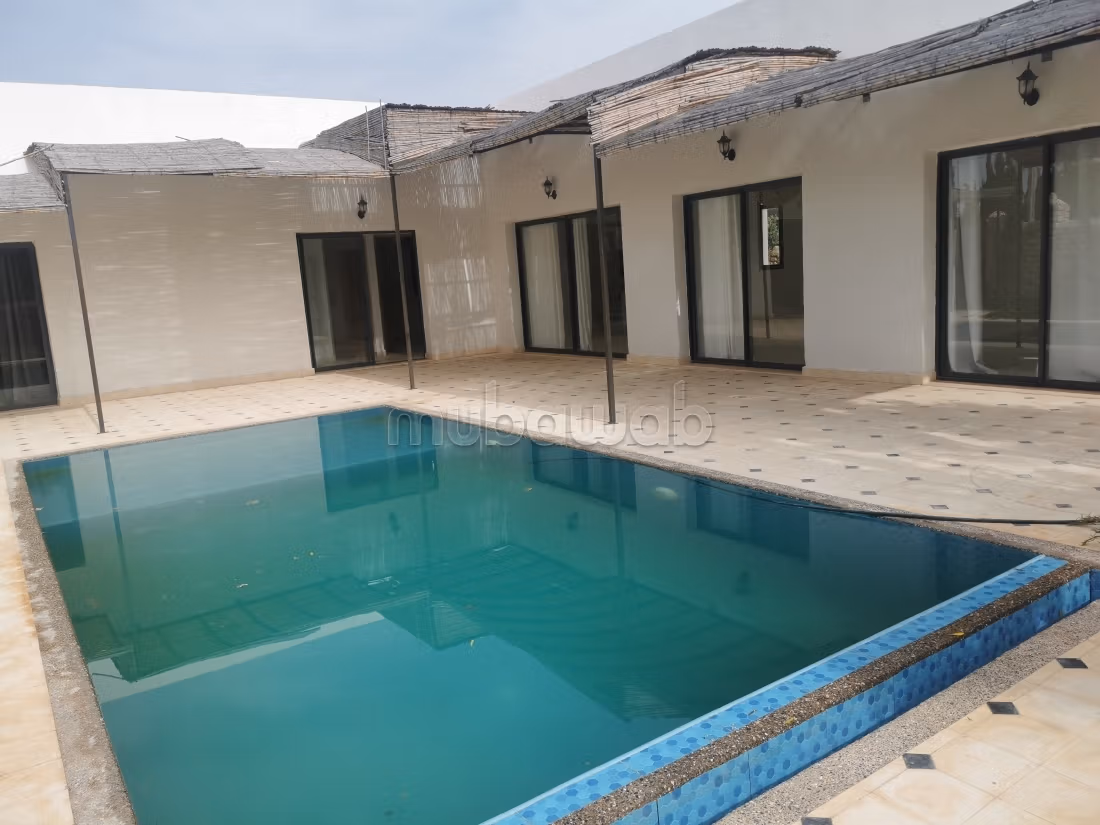 Villa 500 m² f Arrière Pays — 2