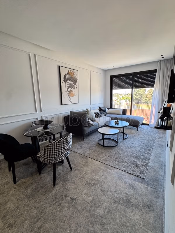 Furnished studio