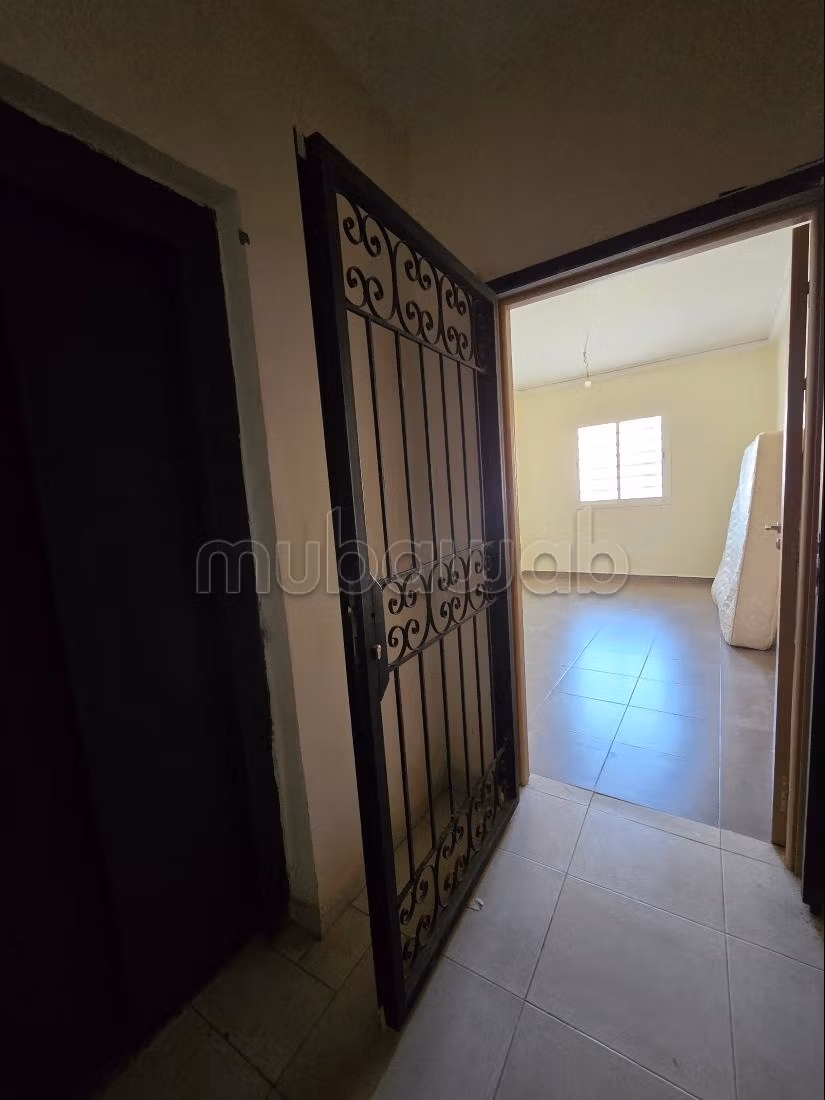 Empty Apartment 1st Floor Elevator Charaf Izdihar