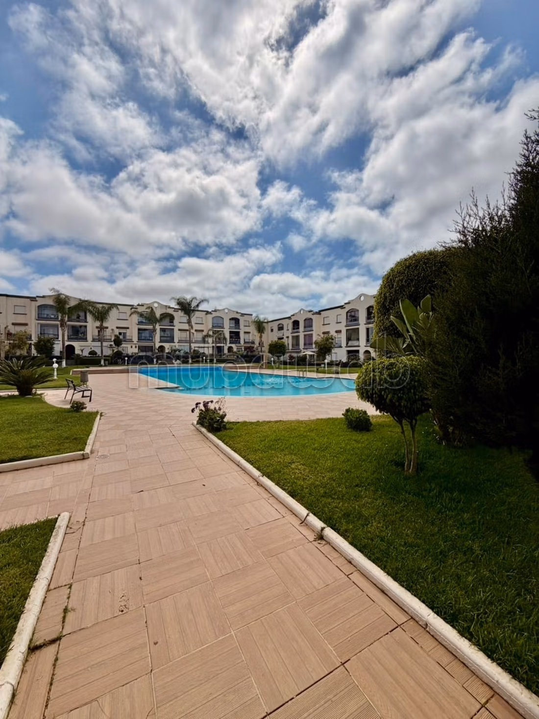 2 bedroom apartment for rent with pool view