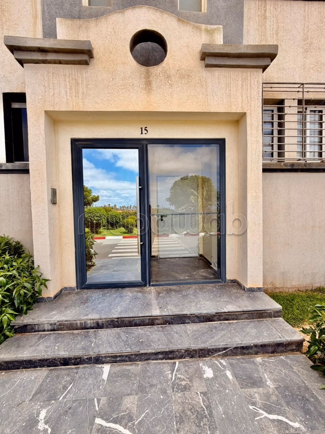 2 bedroom apartment for rent with pool view