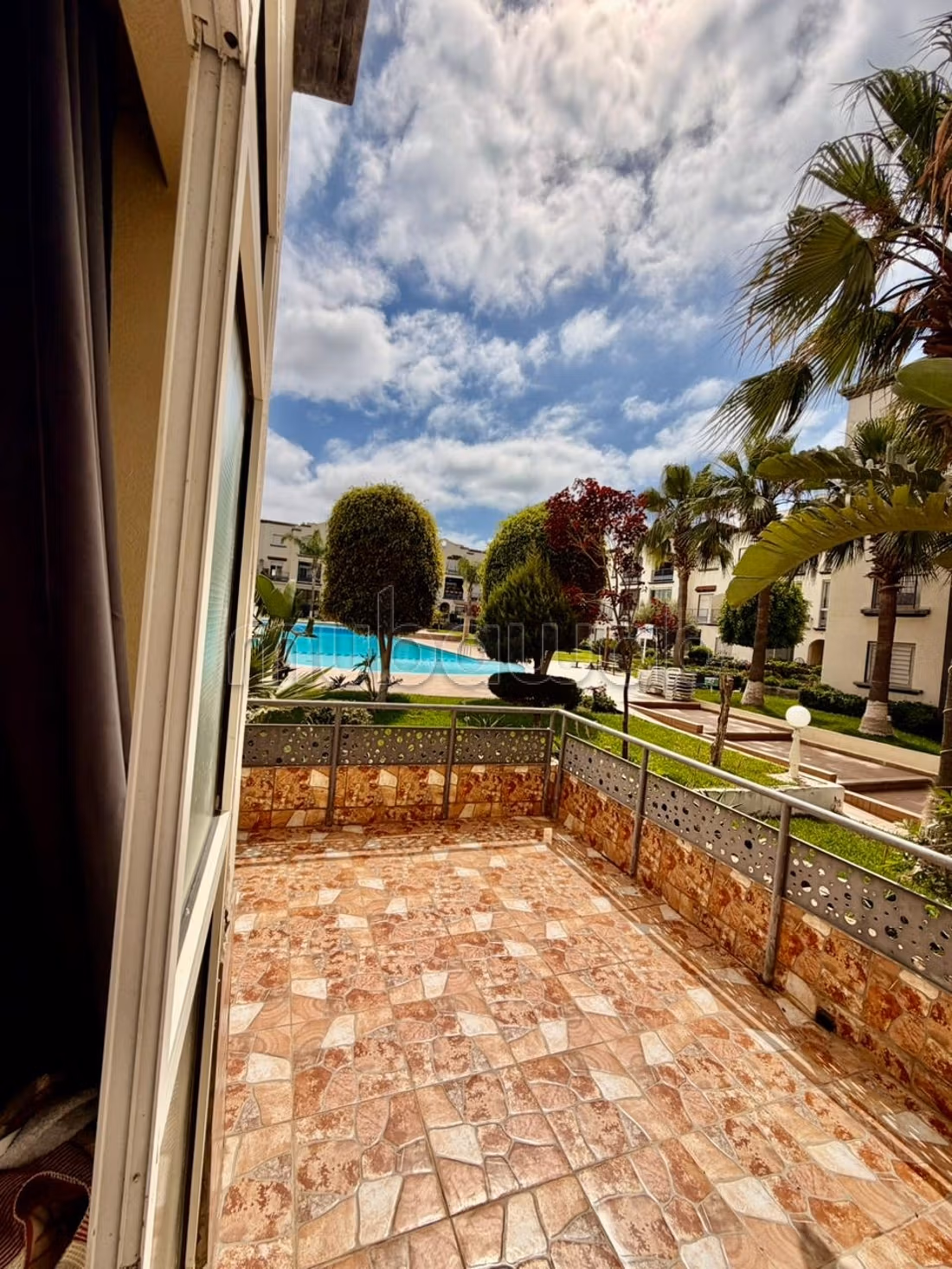 2 bedroom apartment for rent with pool view