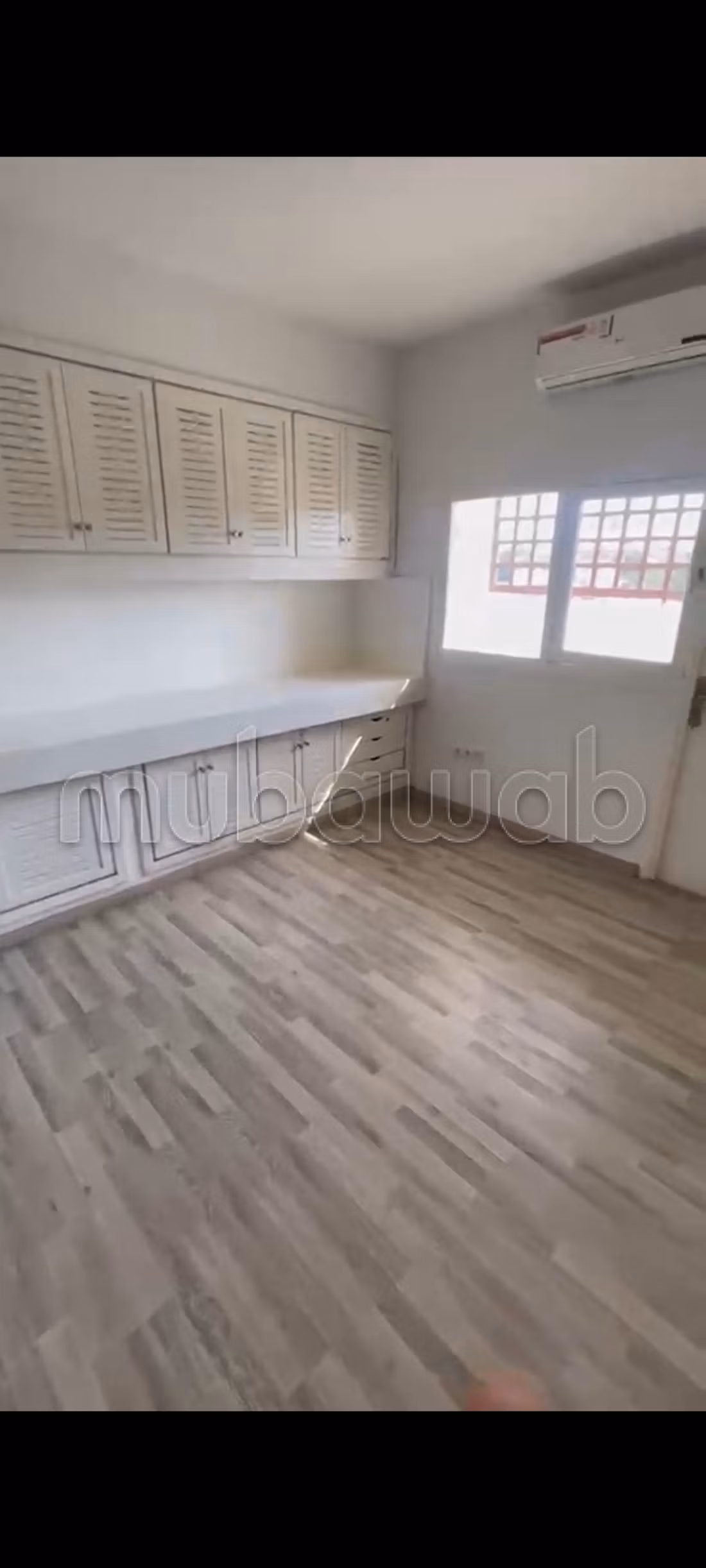 Ufficio di 147 m² in affitto a Agdal